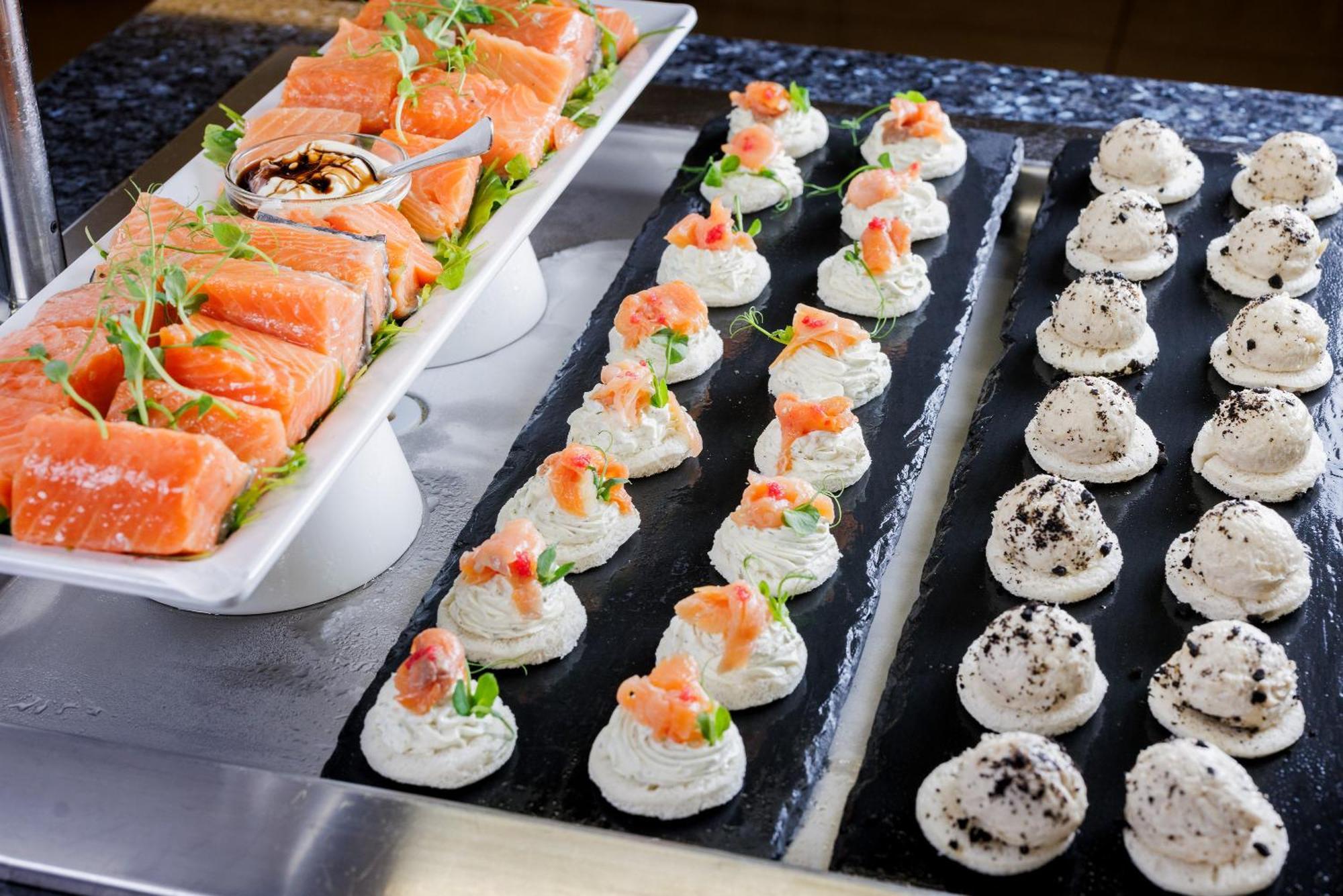 Hotel Slovenija - Terme & Wellness Lifeclass Portoroz Luaran gambar Canapés