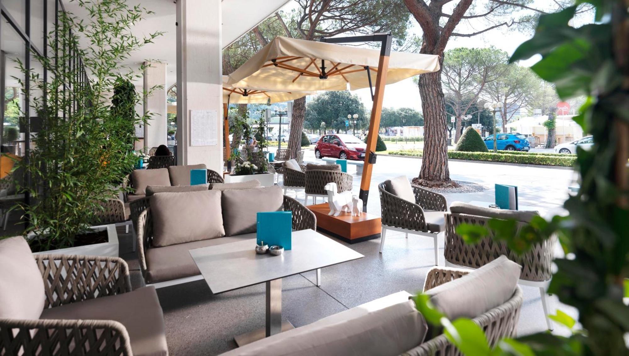 Hotel Slovenija - Terme & Wellness Lifeclass Portoroz Luaran gambar The Terrace