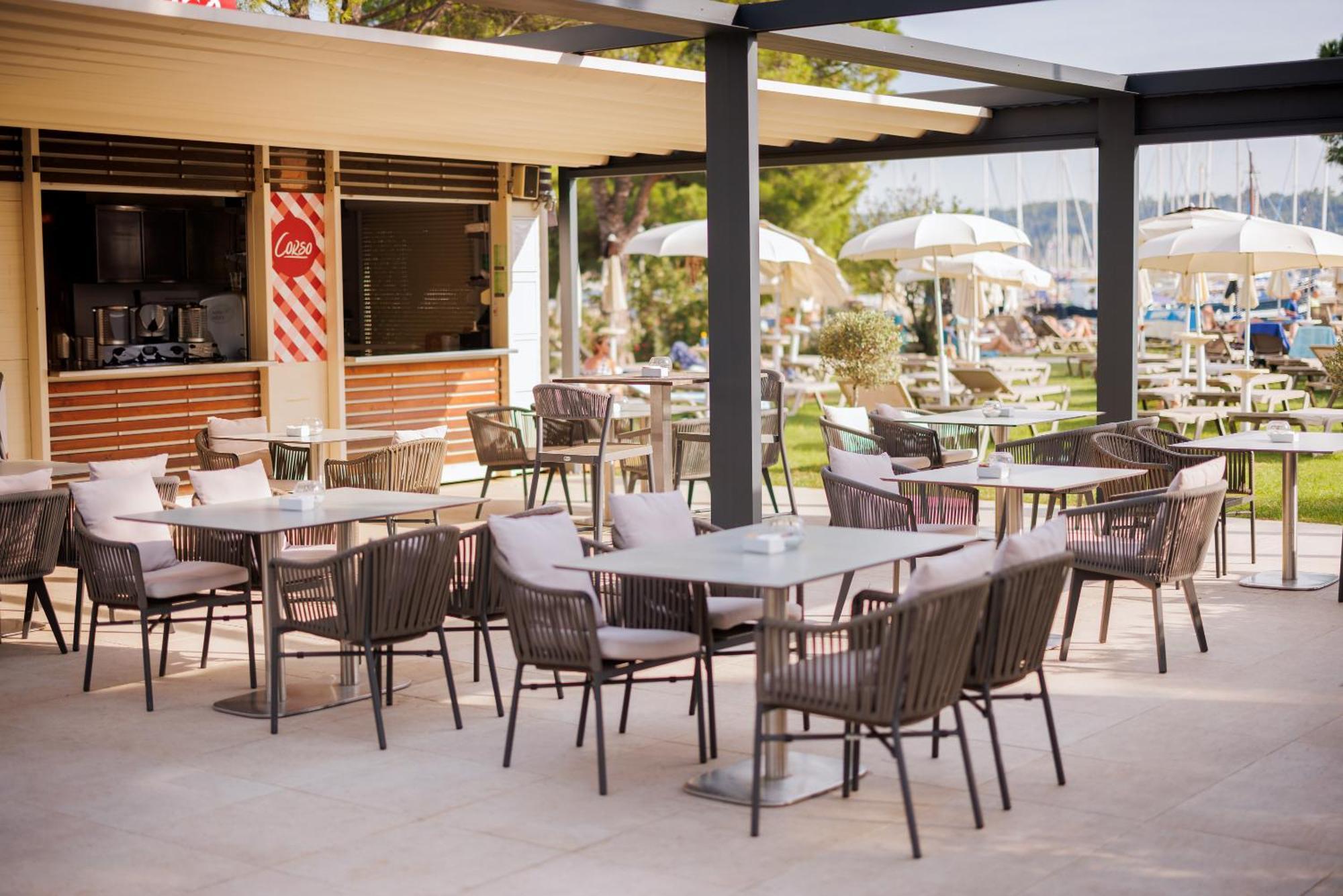 Hotel Slovenija - Terme & Wellness Lifeclass Portoroz Luaran gambar The Yacht Club